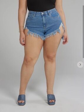 Frayed Hem High-Rise Denim Shorts - Blue